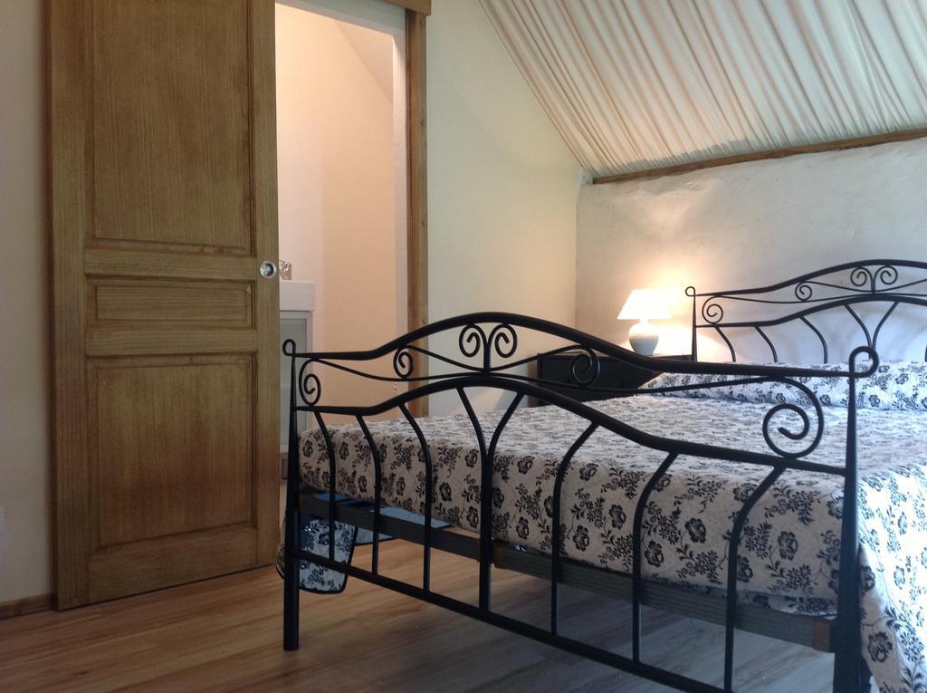 Bed and Breakfast Thesecretgarden-France Saint-Pierre-du-Lorouër Pokój zdjęcie