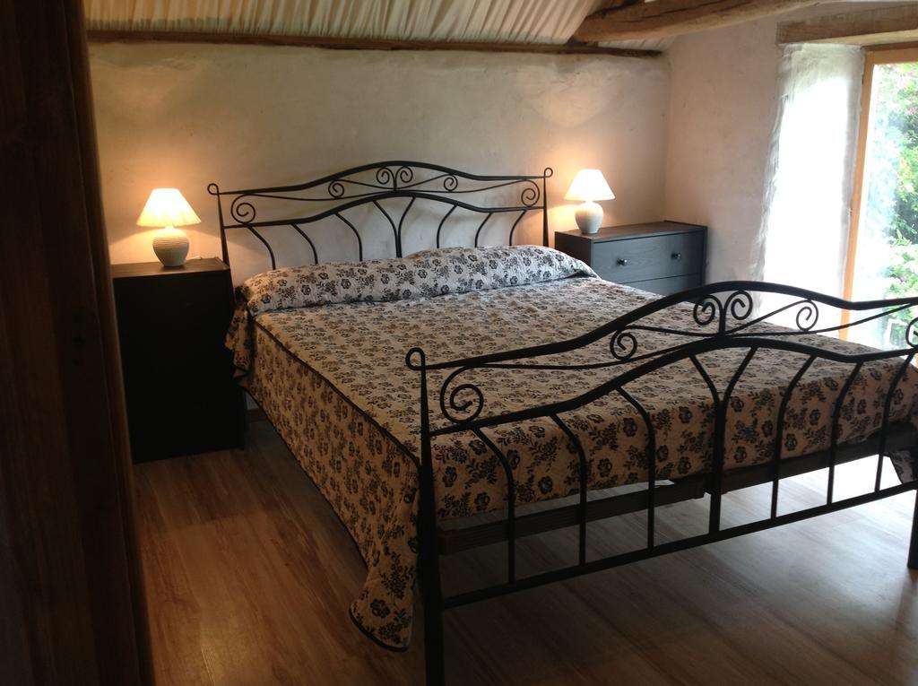 Bed and Breakfast Thesecretgarden-France Saint-Pierre-du-Lorouër Pokój zdjęcie